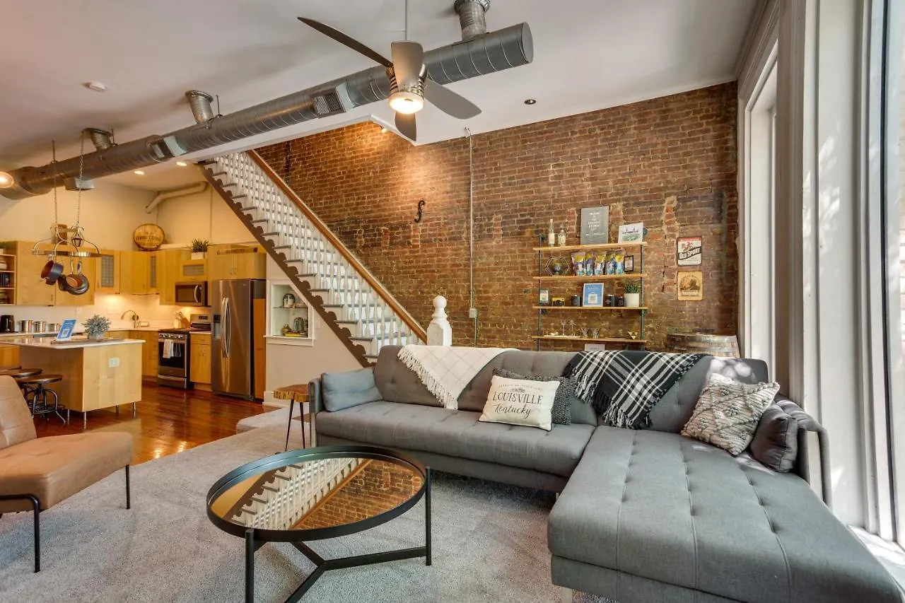 Kentucky Bourbon Loft About Downtown ルイスビル 0*,  米国